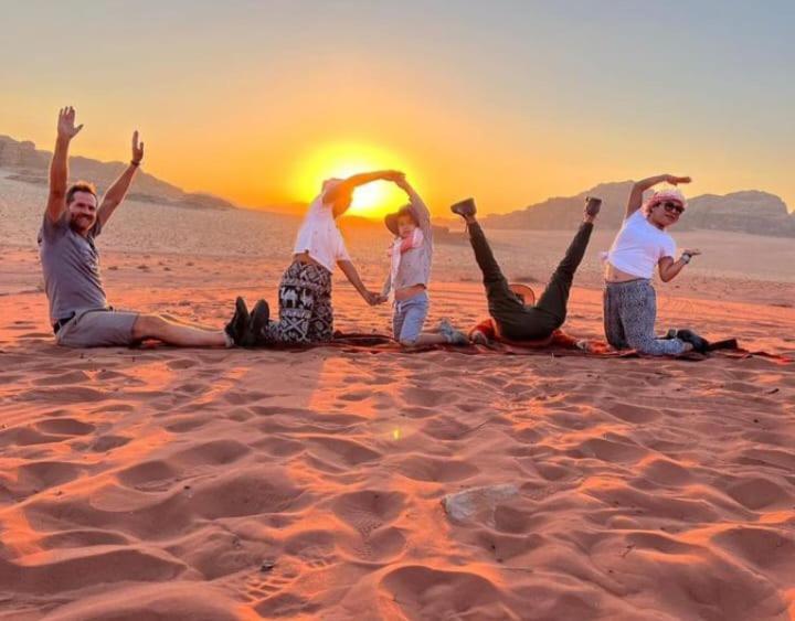 Moon City With Jeep Trips Wadi Rum Eksteriør bilde