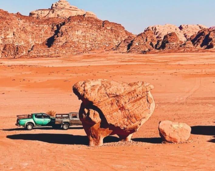 Moon City With Jeep Trips Wadi Rum Eksteriør bilde