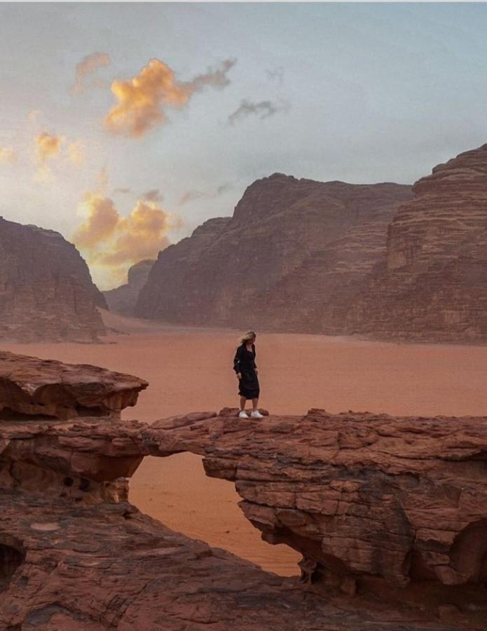 Moon City With Jeep Trips Wadi Rum Eksteriør bilde