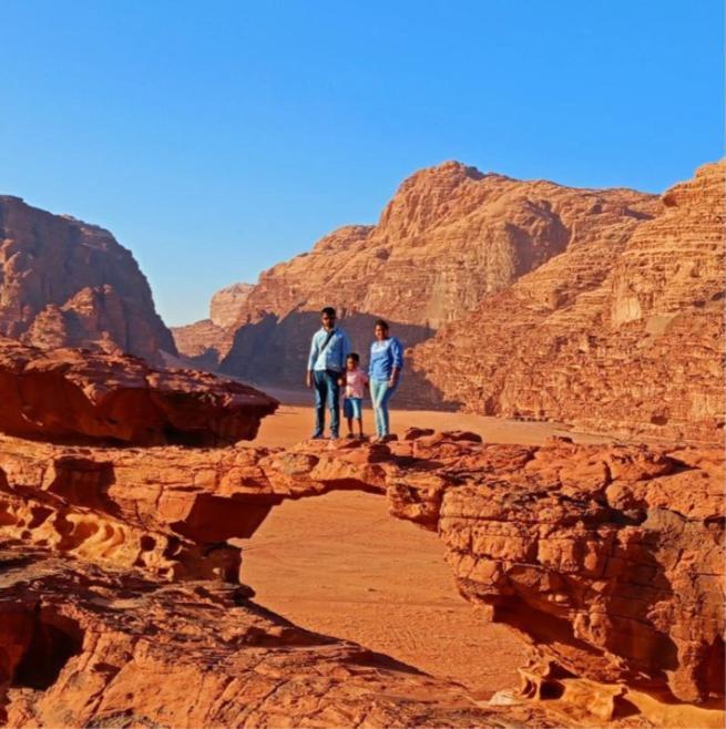 Moon City With Jeep Trips Wadi Rum Eksteriør bilde