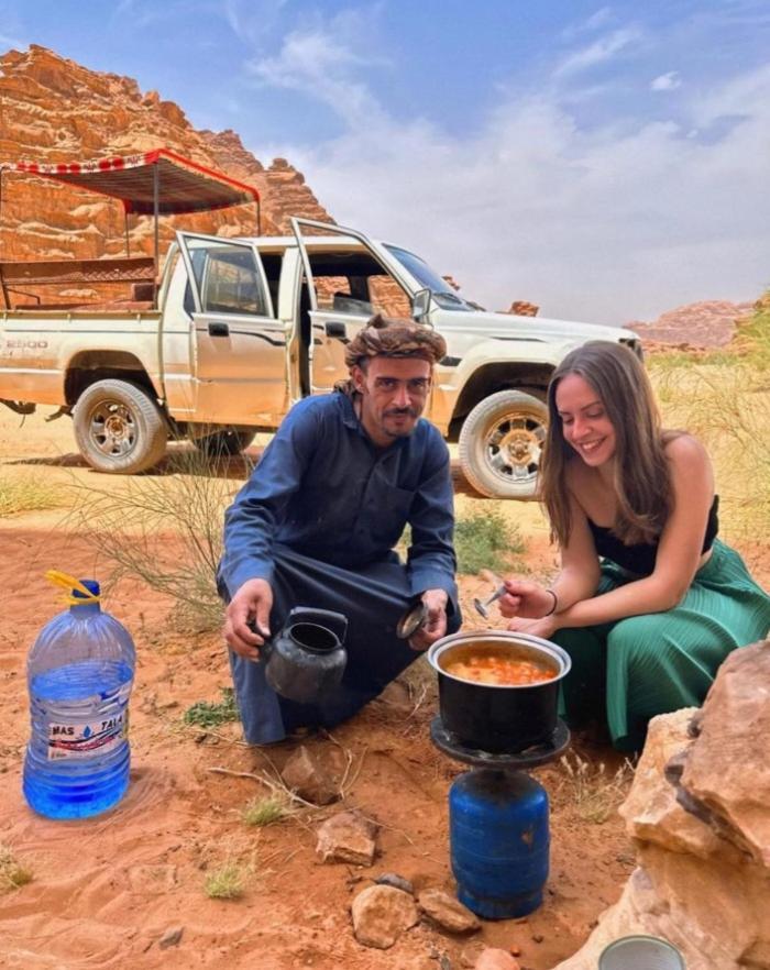 Moon City With Jeep Trips Wadi Rum Eksteriør bilde