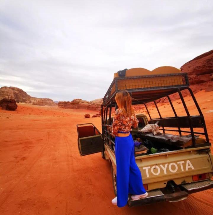 Moon City With Jeep Trips Wadi Rum Eksteriør bilde