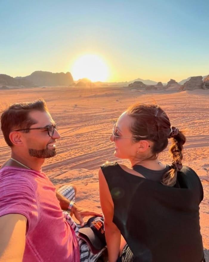 Moon City With Jeep Trips Wadi Rum Eksteriør bilde